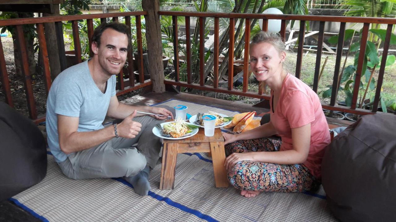 Plus Hostel Ayutthaya Esterno foto