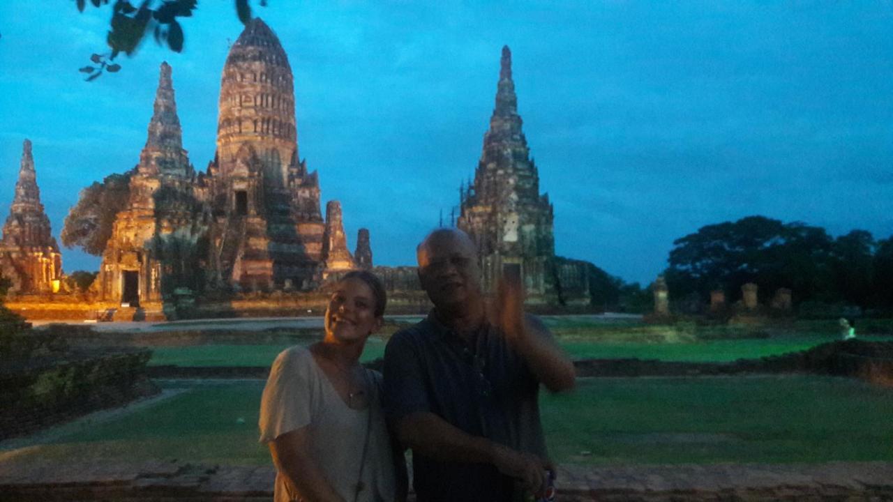 Plus Hostel Ayutthaya Esterno foto