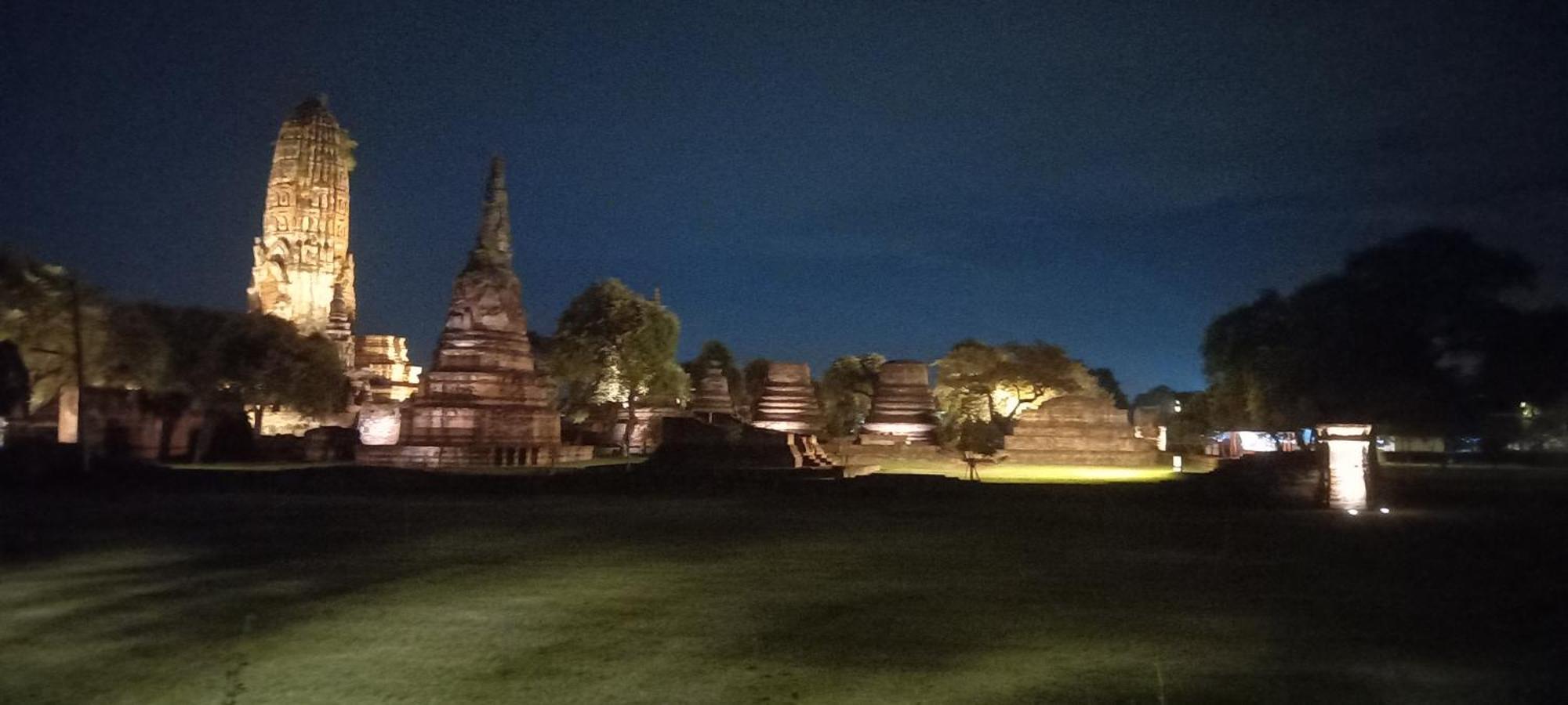 Plus Hostel Ayutthaya Esterno foto
