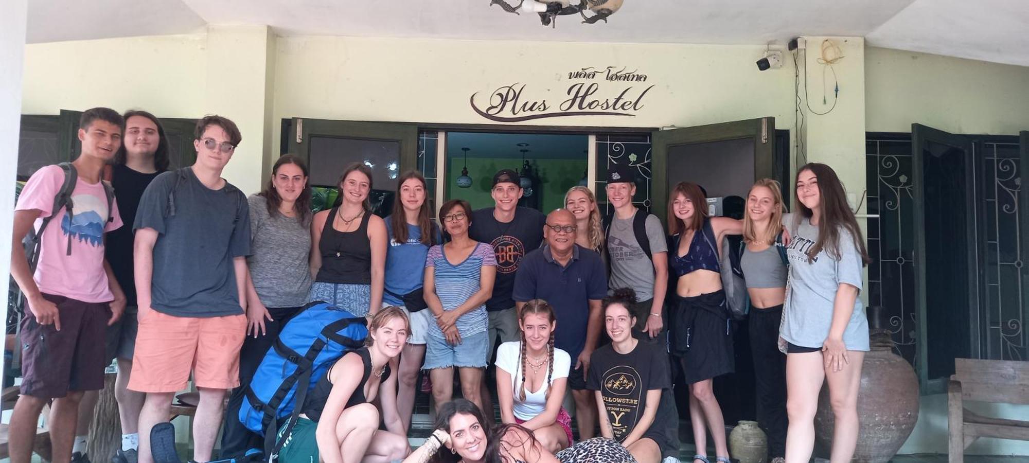 Plus Hostel Ayutthaya Esterno foto