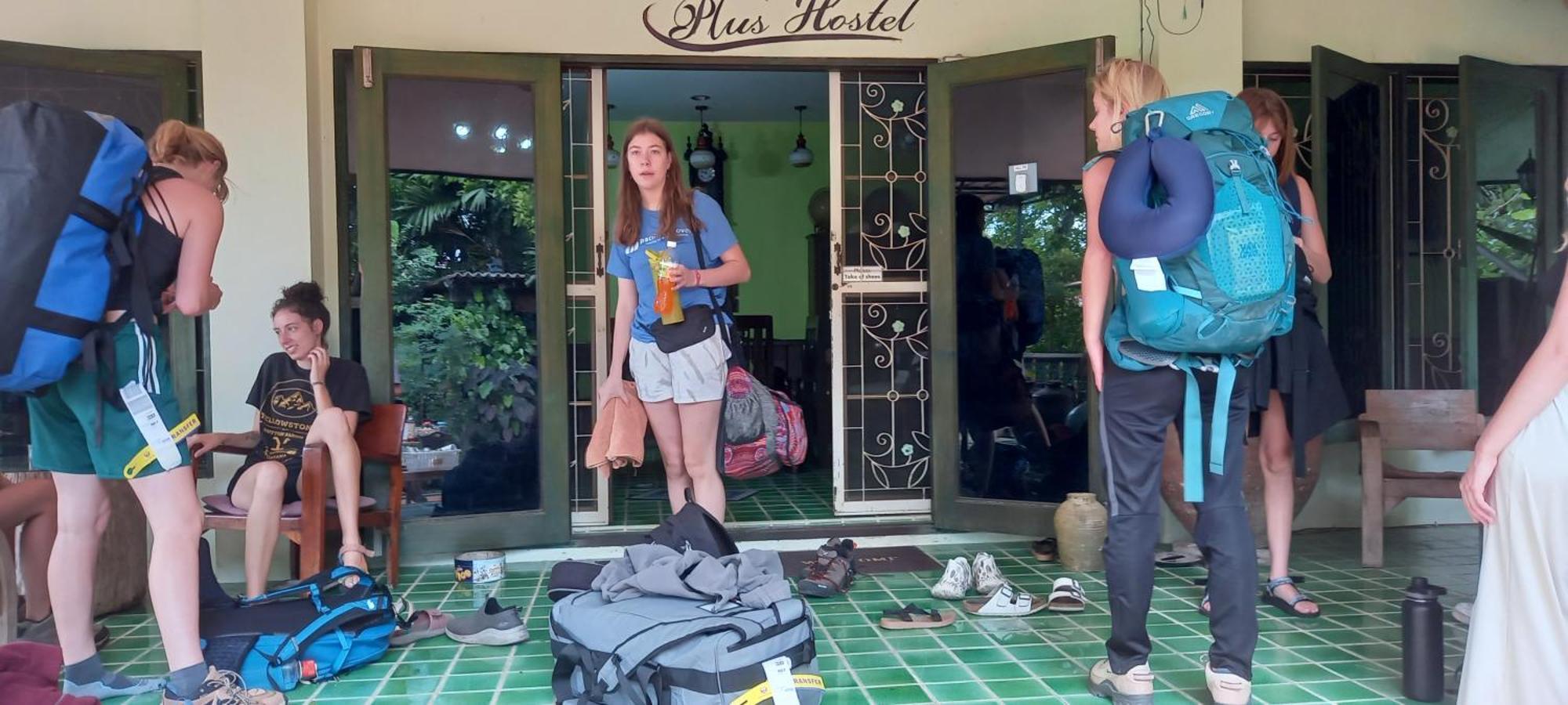 Plus Hostel Ayutthaya Esterno foto